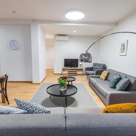 Harrachovsky Palace * Prague