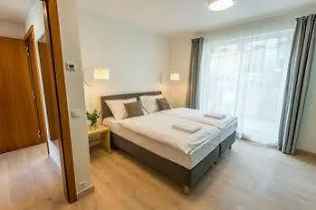 Harrachovsky Palace דירה *