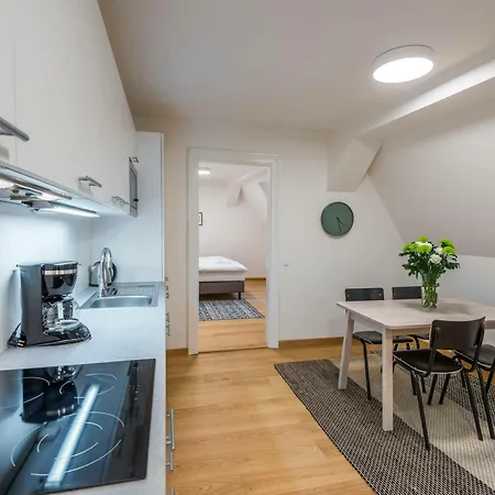 Harrachovsky Palace דירה *