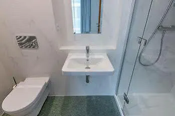 哈拉霍夫斯基宫公寓式酒店 * 布拉格